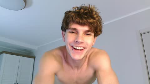 Snapshot of eric_crush chatting on 15, 12, 2024 Eric Crush online show from 15, 12, 2024