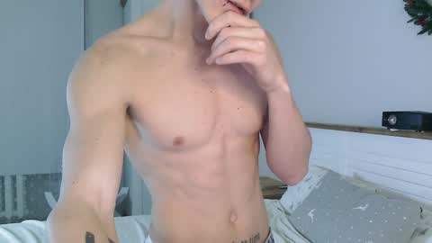 Snapshot of eric_crush chatting on 20, 12, 2024 Eric Crush online show from 20, 12, 2024