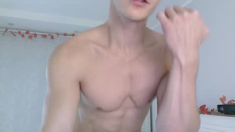 Eric Crush online show from 10, 11, 2025