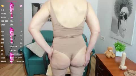 Snapshot of erica_edmonton chatting on 23, 10, 2025 eRICA eDMONTON online show from 23, 10, 2025