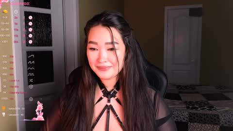 Erica Wayne online show from 9, 1, 2025