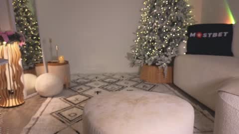 Snapshot of ericamiracle15 chatting on 23, 12, 2024 Call me Erica online show from 23, 12, 2024