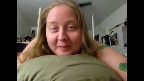 Snapshot of ericatulip chatting on 21, 9, 2025 ericatulip 3 online show from 21, 9, 2025
