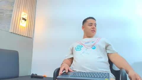 Snapshot of erick_craig chatting on 2, 2, 2026 Erick online show from 2, 2, 2026