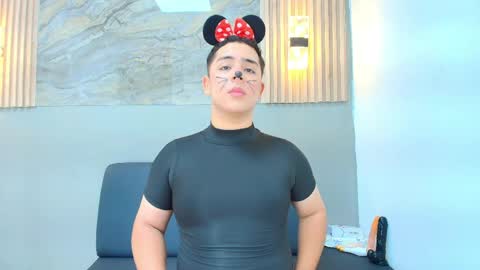 Snapshot of erick_craig chatting on 2, 4, 2026 Erick online show from 2, 4, 2026