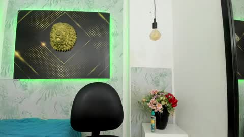 Snapshot of erick_zhimerman chatting on 3, 1, 2025   online show from 3, 1, 2025
