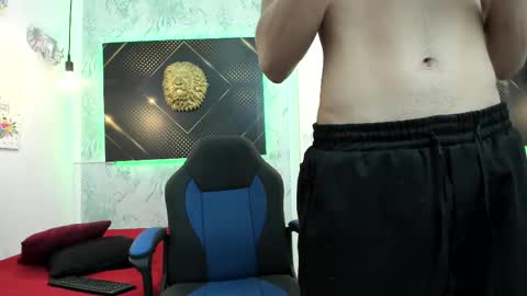 Snapshot of erick_zhimerman chatting on 18, 2, 2025   online show from 18, 2, 2025