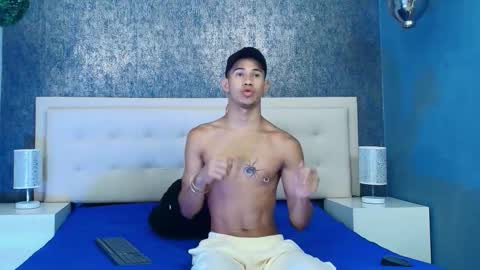 Snapshot of erick_zhimerman chatting on 22, 9, 2025   online show from 22, 9, 2025