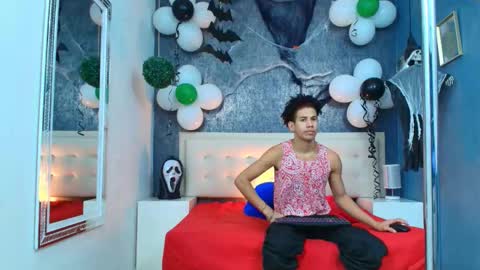 Snapshot of erick_zhimerman chatting on 26, 10, 2025   online show from 26, 10, 2025