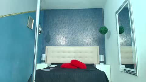   online show from 24, 11, 2025