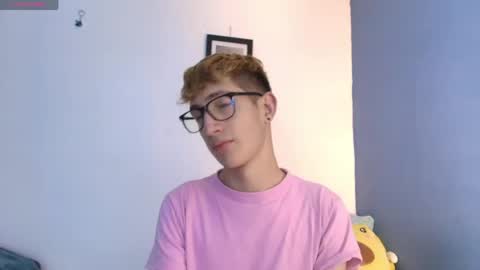 Snapshot of erik_golden_ chatting on 29, 4, 2026 I am Erik online show from 29, 4, 2026