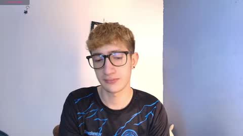 Snapshot of erik_golden_ chatting on 1, 5, 2026 I am Erik online show from 1, 5, 2026