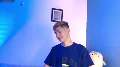 Snapshot of erik_golden_ chatting on 22, 5, 2026 I am Erik online show from 22, 5, 2026