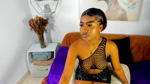 Snapshot of erika_lyrics chatting on 29, 3, 2026 E R I K A - L Y R I C S online show from 29, 3, 2026