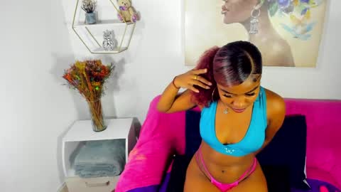 Snapshot of erika_lyrics chatting on 8, 4, 2026 E R I K A - L Y R I C S online show from 8, 4, 2026