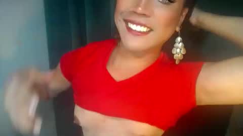 Snapshot of erika_madrigal chatting on 14, 11, 2025 erika_madrigal online show from 14, 11, 2025