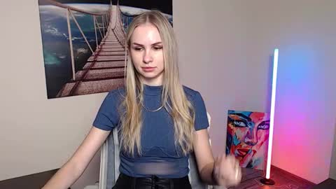 Erika online show from 19, 11, 2025