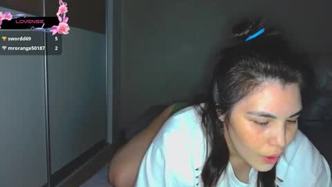 Snapshot of erikagloss chatting on 25, 11, 2025 ErikaGloss online show from 25, 11, 2025