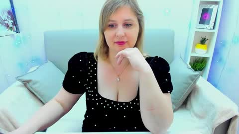 Snapshot of erikalov chatting on 24, 5, 2026 Adelina online show from 24, 5, 2026