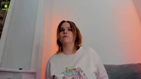 Snapshot of erikalustx chatting on 18, 12, 2024 Erika online show from 18, 12, 2024