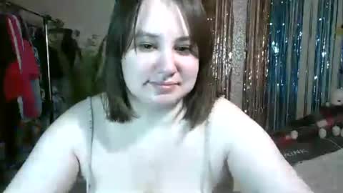 Snapshot of erikatwins chatting on 13, 6, 2026 Erika online show from 13, 6, 2026