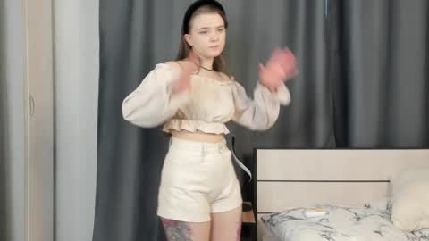 Snapshot of erinncrummie chatting on 10, 10, 2025 Melissa online show from 10, 10, 2025