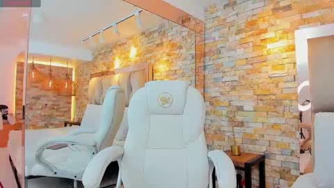 Snapshot of eris_novikov chatting on 3, 10, 2025 ERIS online show from 3, 10, 2025