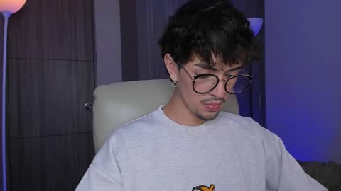   online show from 4, 2, 2026