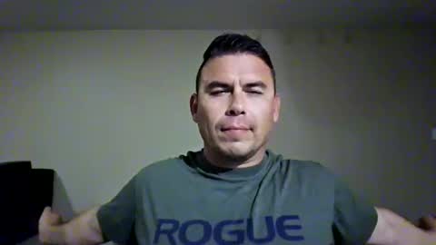 Snapshot of erock42 chatting on 9, 9, 2025 erock42 online show from 9, 9, 2025