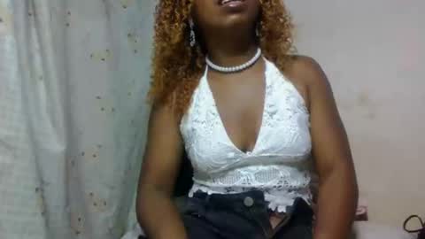 Snapshot of erolineeee chatting on 17, 9, 2025 erolineeee online show from 17, 9, 2025