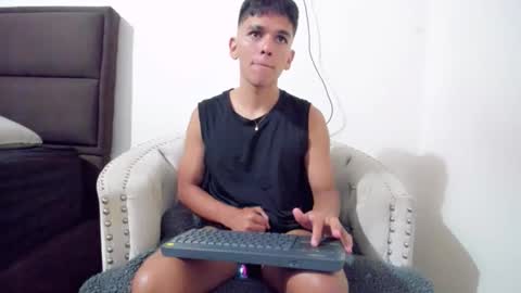 eron_crown online show from 4, 6, 2026