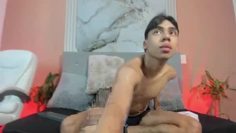 Snapshot of eros_lux1 chatting on 5, 4, 2026 Eros Lux1 online show from 5, 4, 2026