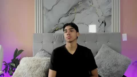 Snapshot of eros_lux1 chatting on 13, 4, 2026 Eros Lux1 online show from 13, 4, 2026