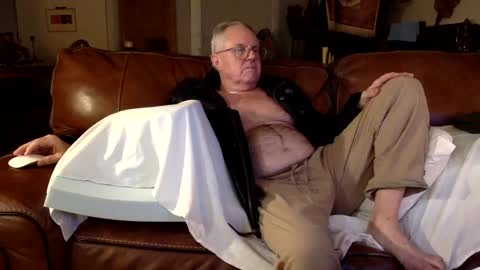 Snapshot of erostalk chatting on 4, 12, 2024 eros online show from 4, 12, 2024