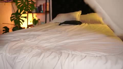 Eros Wild online show from 13, 9, 2025