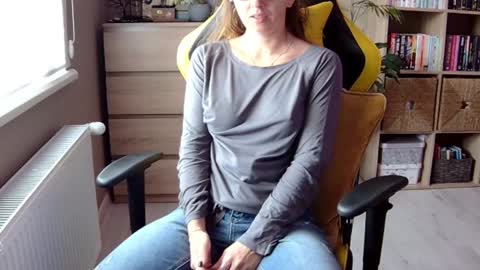 Snapshot of erotic_vibe chatting on 19, 12, 2024 Melissa online show from 19, 12, 2024