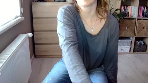 Snapshot of erotic_vibe chatting on 19, 12, 2024 Melissa online show from 19, 12, 2024