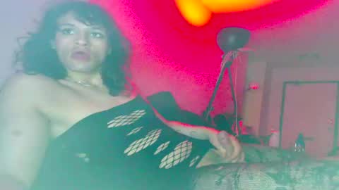 Snapshot of erotica_angel chatting on 22, 5, 2026 Nikki Erotica online show from 22, 5, 2026