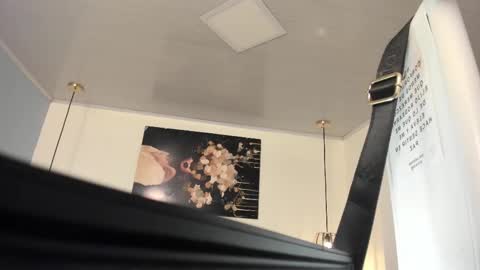 Snapshot of escarleth__ chatting on 8, 3, 2025 Escarlet online show from 8, 3, 2025