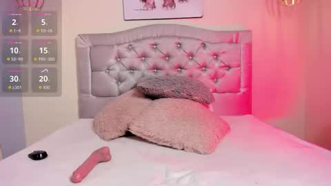 Snapshot of escarleth__ chatting on 14, 11, 2025 Escarlet online show from 14, 11, 2025