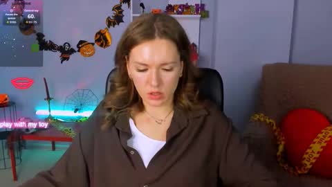 esma_shine online show from 20, 10, 2025