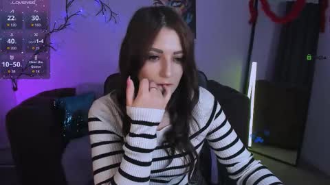 esma_shine online show from 11, 11, 2025