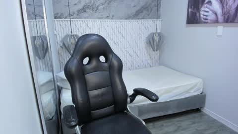 Snapshot of esmeralda__18 chatting on 27, 5, 2026 Esmeralda online show from 27, 5, 2026