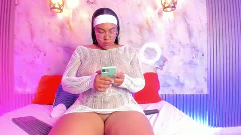 Snapshot of esmeralda_duarte chatting on 15, 12, 2024 esmeralda online show from 15, 12, 2024
