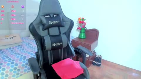 Snapshot of esmeralda_milf1 chatting on 9, 3, 2025 esme online show from 9, 3, 2025