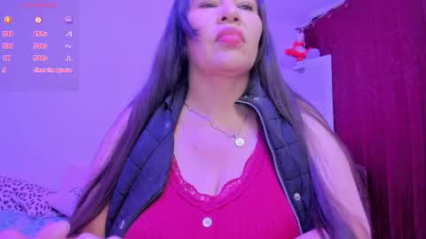 Snapshot of esmeralda_milf1 chatting on 22, 9, 2025 esme online show from 22, 9, 2025