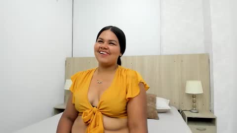 Snapshot of esmeralda_salazar chatting on 21, 11, 2025 Esmeralda online show from 21, 11, 2025