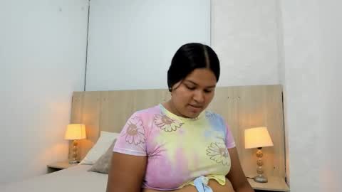 Snapshot of esmeralda_salazar chatting on 23, 11, 2025 Esmeralda online show from 23, 11, 2025