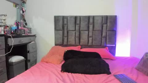 Perla online show from 11, 5, 2026