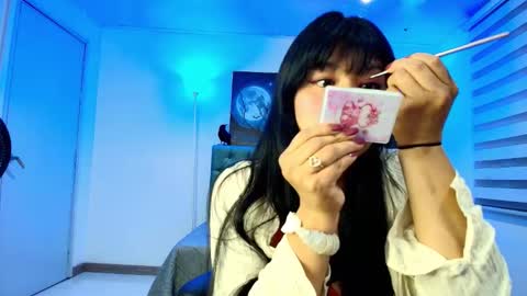 Esmeralda  online show from 13, 11, 2025